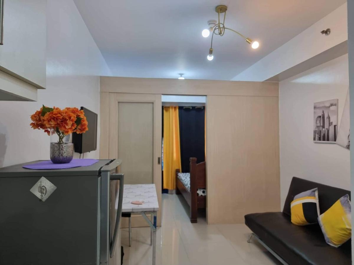 Yhanz Z Sea Residences Pasay Exterior photo